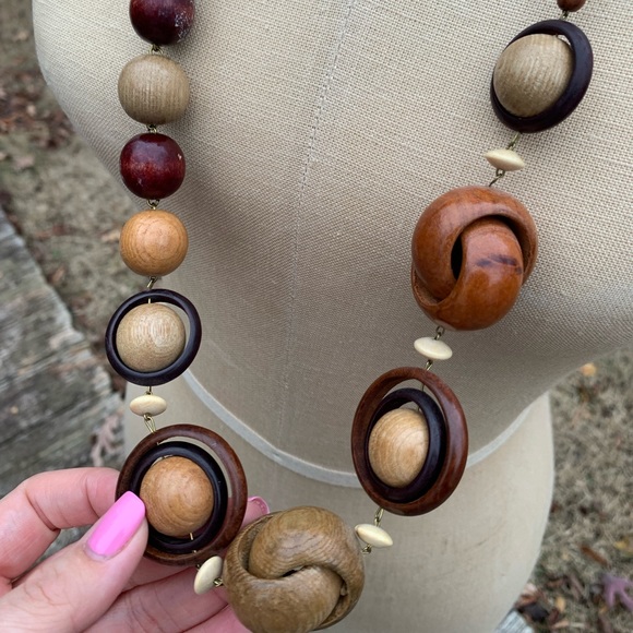 Wood Carved Looped Beads - Picture 6 of 8